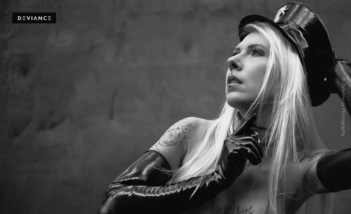 #Latexfetisch – Una entrevista con Frau Tagtraum