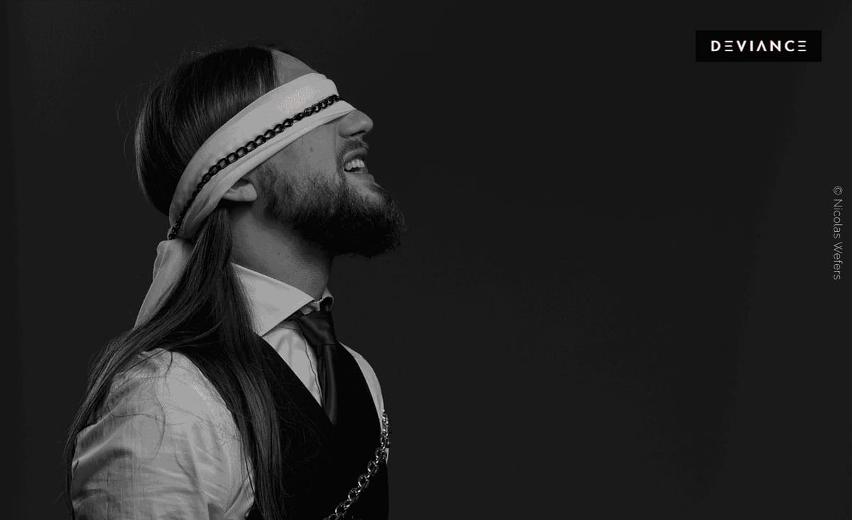 Tortura genital masculina: Ballbusting / CBT