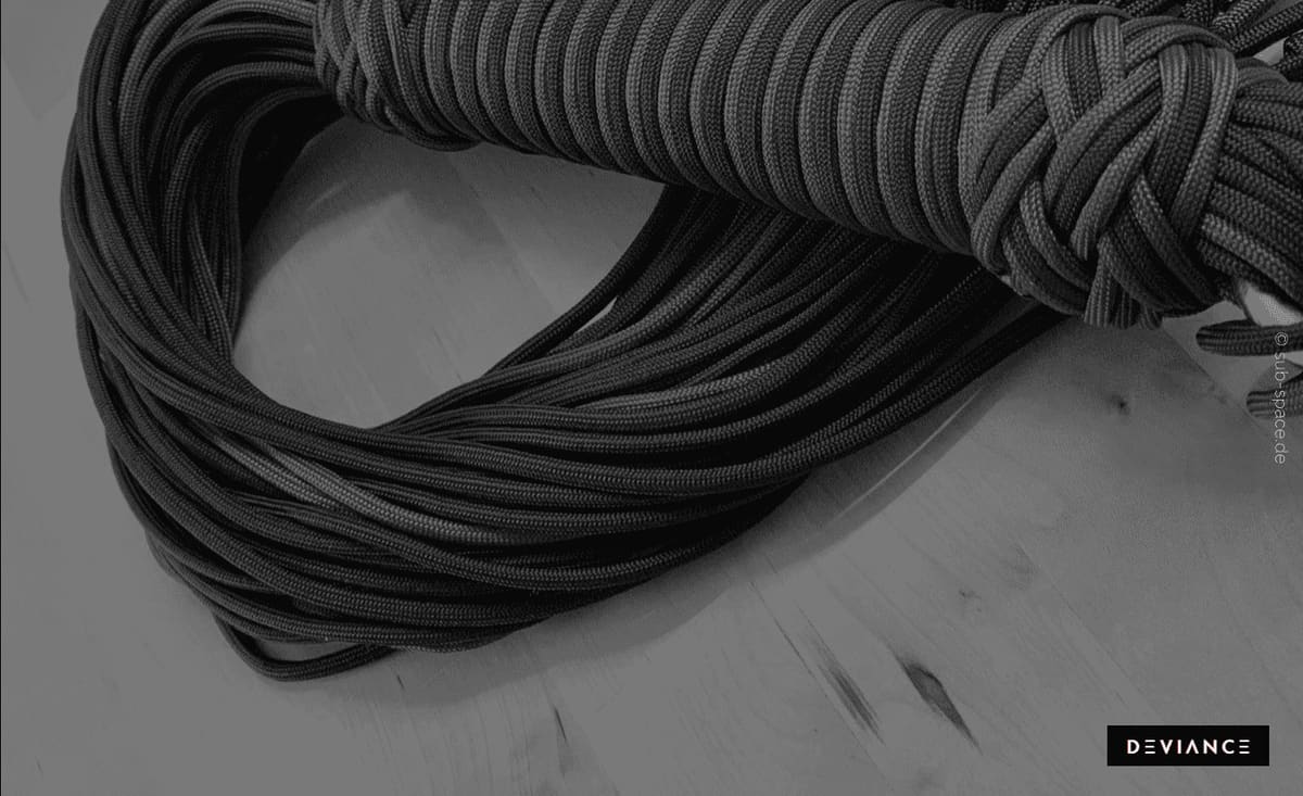 Flogger DIY con paracord – Tutorial