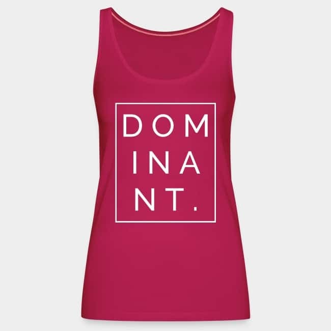 Camiseta de tirantes color baya con la palabra «DOMINANT.» dentro de un marco blanco